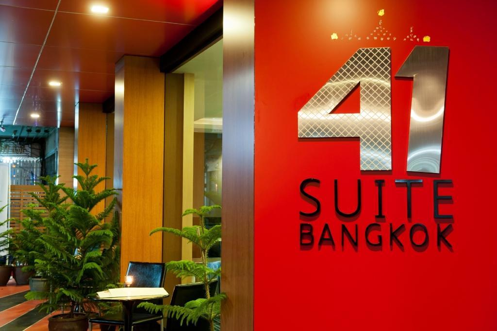 41 Suite Bangkok Bagian luar foto
